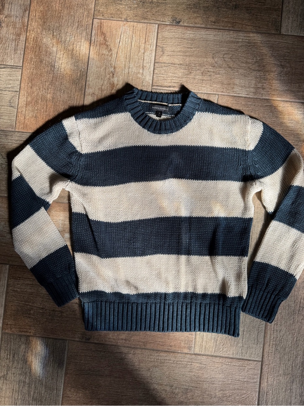 Banana Republic 100% Linen Navy & Cream Crewneck Sweater